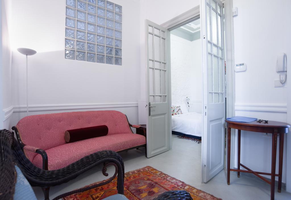 Apartment Neoclassical House At Metro Station Attiki *